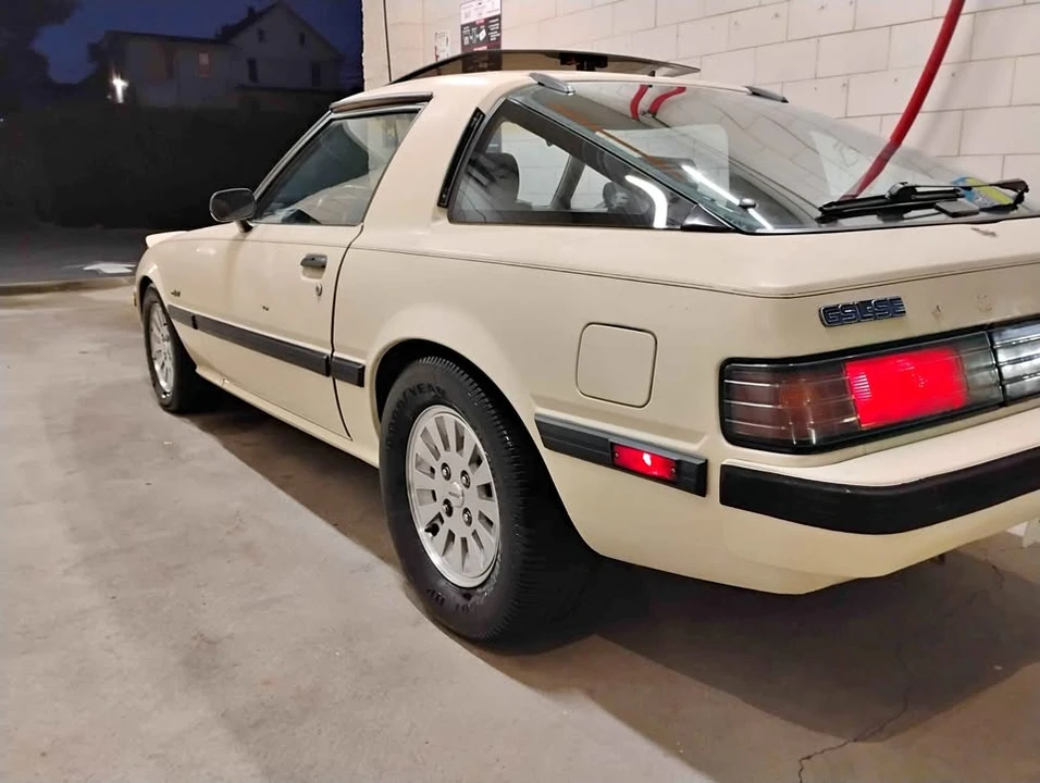 1984 Mazda RX-7 SA & FB - Image 2 of 16
