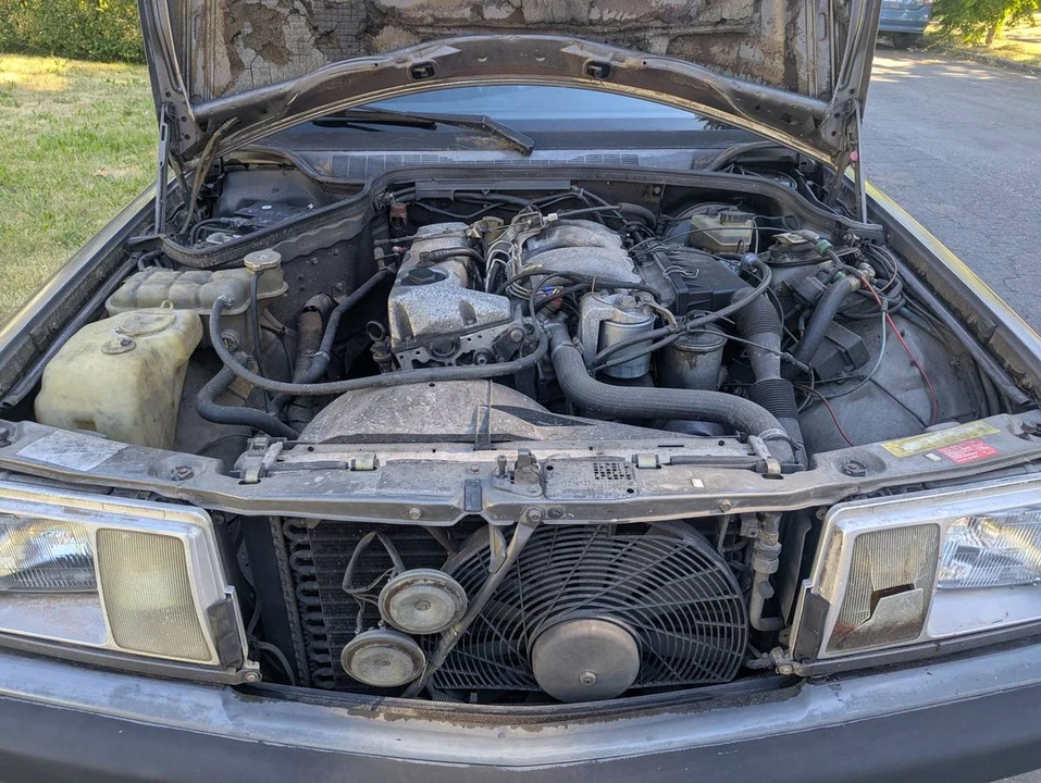 1984 Mercedes-Benz 190E - Image 18 of 18