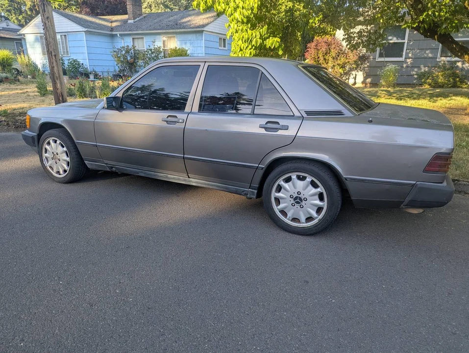 1984 Mercedes-Benz 190E - Image 2 of 18