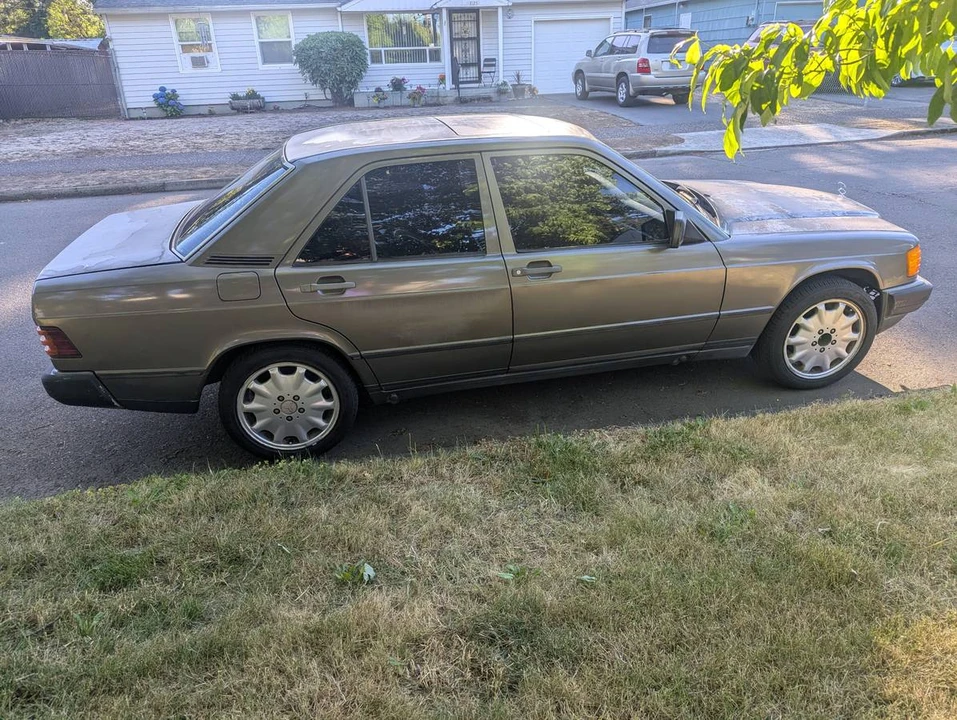 1984 Mercedes-Benz 190E - Image 6 of 18