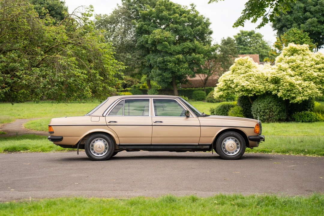 1984 Mercedes-Benz E-Class - Image 17 of 30