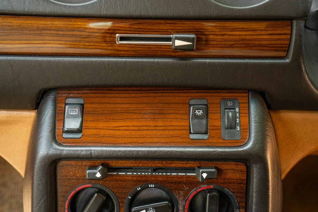 1984 Mercedes-Benz E-Class - Image 30 of 30