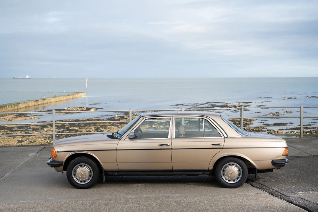 1984 Mercedes-Benz E-Class - Image 11 of 30