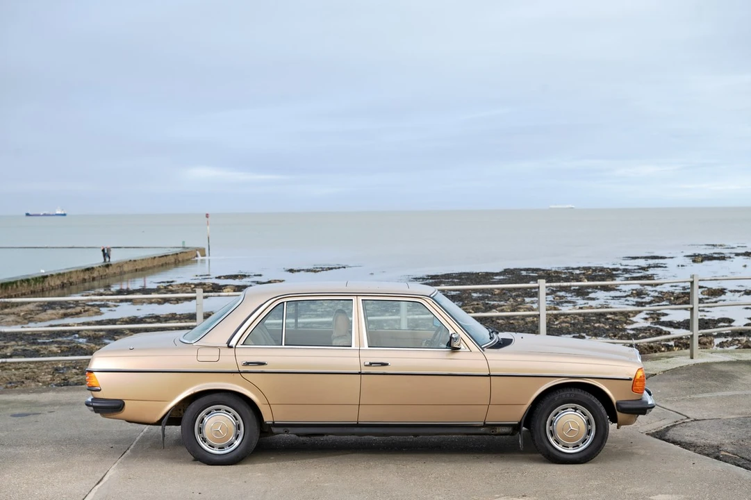 1984 Mercedes-Benz E-Class - Image 8 of 30