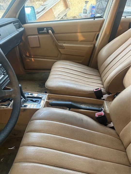 1984 Mercedes-Benz 190E - Image 5 of 6