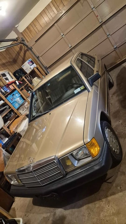 1984 Mercedes-Benz 190E - Image 4 of 13