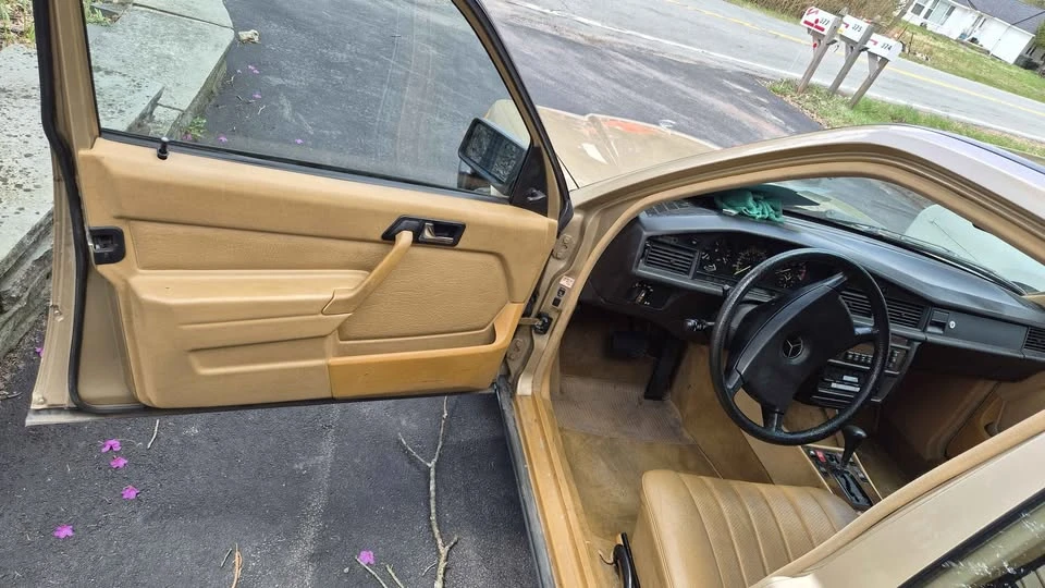 1984 Mercedes-Benz 190E - Image 7 of 13