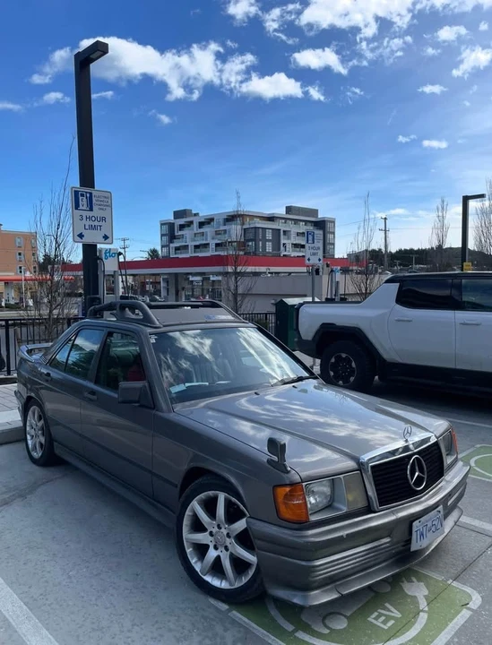 1984 Mercedes-Benz 190E - Image 2 of 11