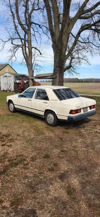 1984 Mercedes-Benz 190E - Image 3 of 17