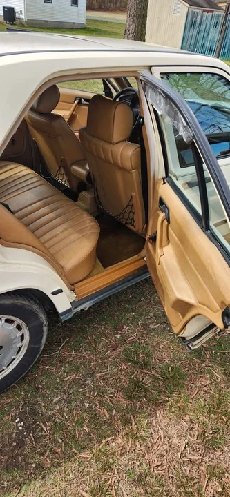 1984 Mercedes-Benz 190E - Image 14 of 17