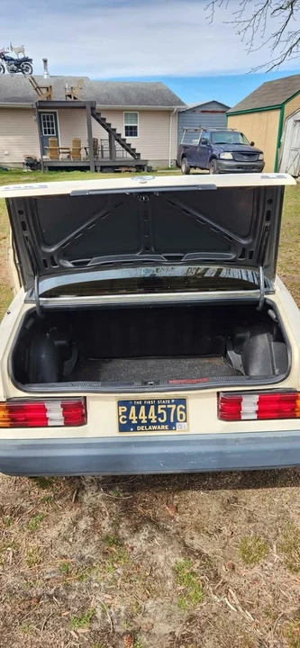 1984 Mercedes-Benz 190E - Image 15 of 17