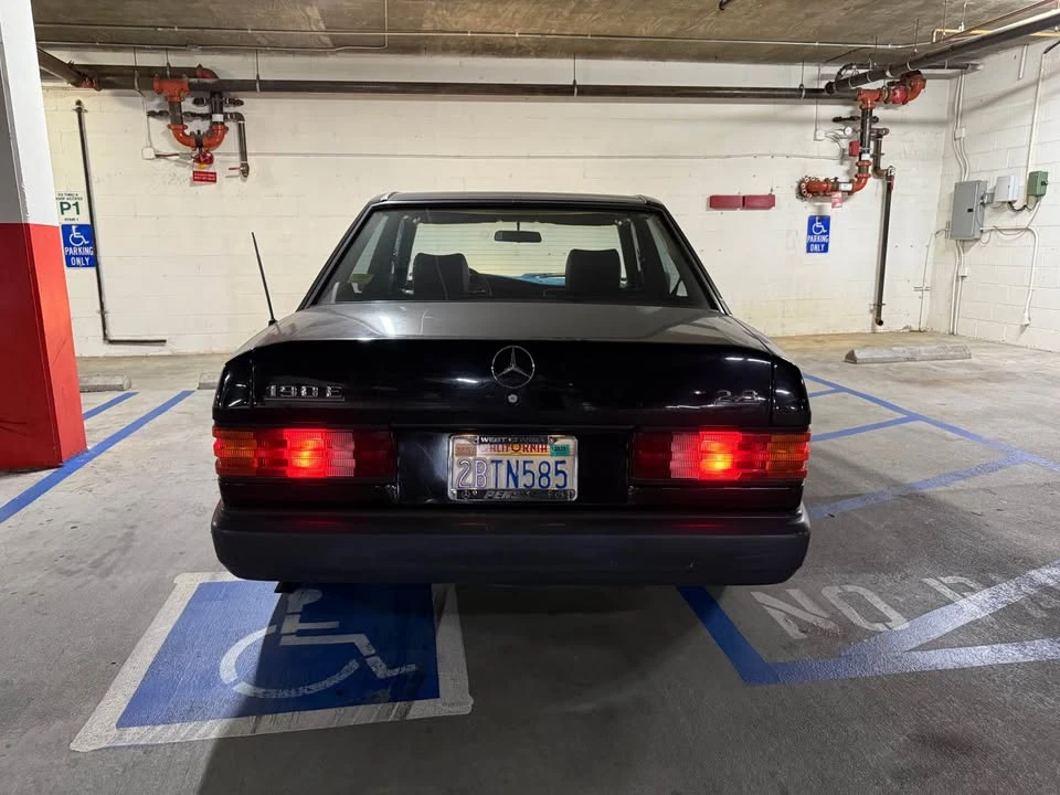 1984 Mercedes-Benz 190E - Image 10 of 10