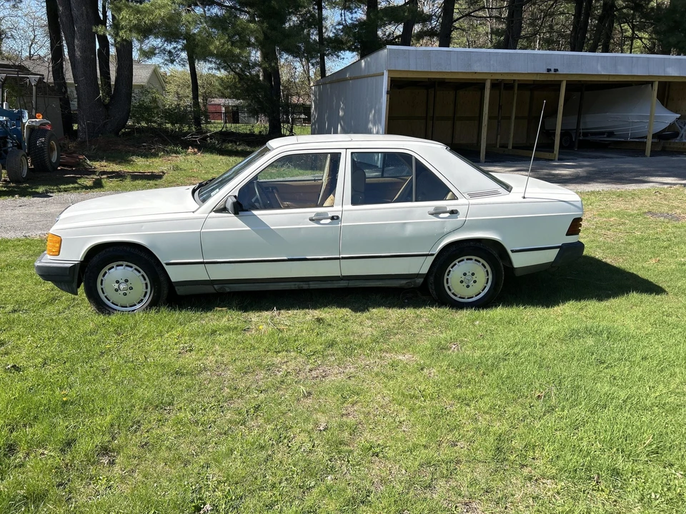 1984 Mercedes-Benz 190E - Image 4 of 31