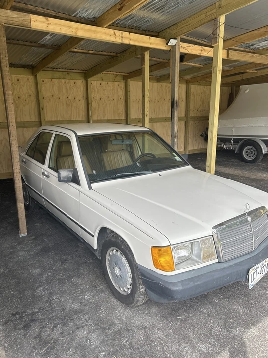1984 Mercedes-Benz 190E - Image 9 of 31
