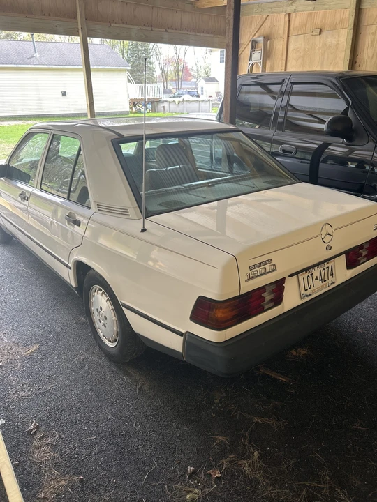 1984 Mercedes-Benz 190E - Image 11 of 31