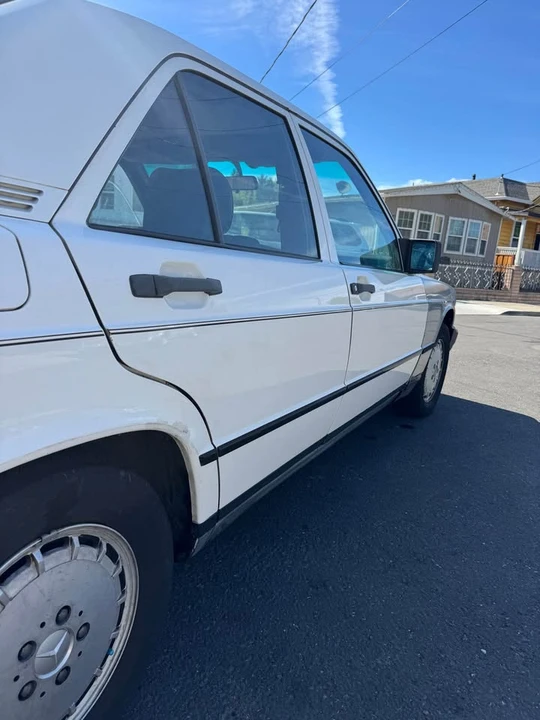 1984 Mercedes-Benz 190E - Image 6 of 11