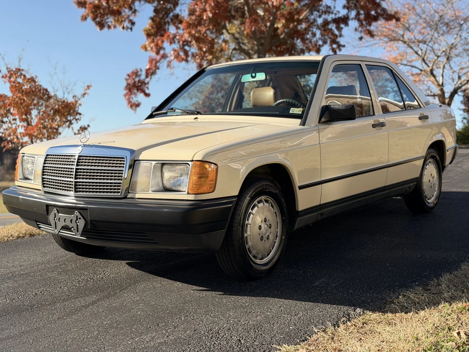 1984 Mercedes-Benz 190E - Image 2 of 31