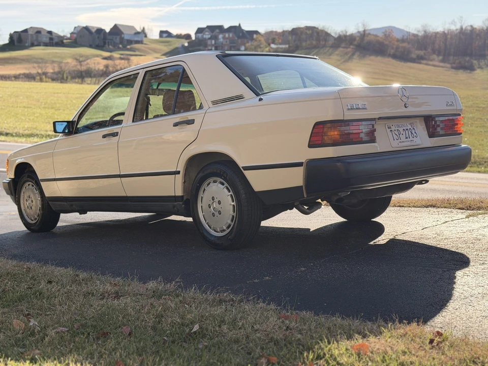 1984 Mercedes-Benz 190E - Image 4 of 31