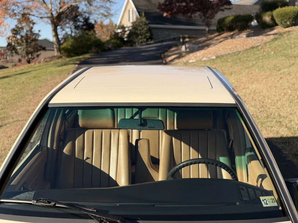 1984 Mercedes-Benz 190E - Image 21 of 31
