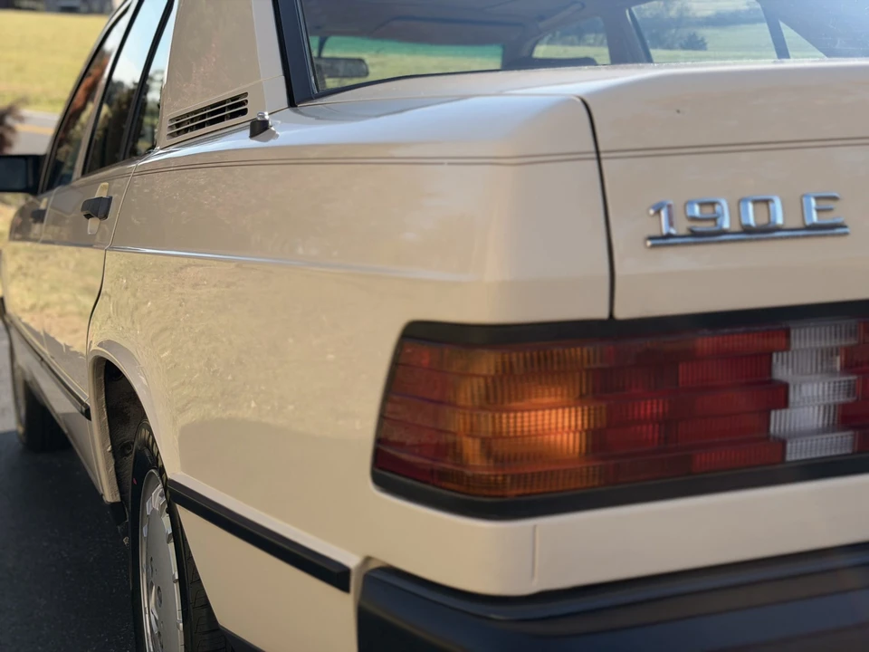 1984 Mercedes-Benz 190E - Image 14 of 31