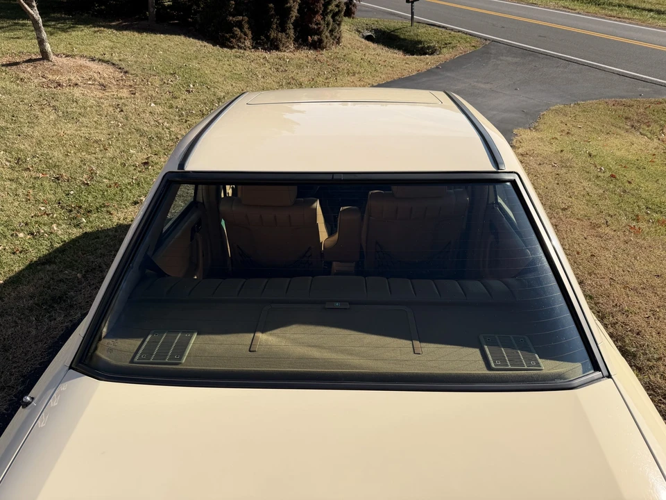 1984 Mercedes-Benz 190E - Image 16 of 31