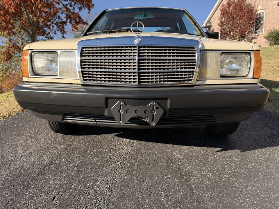 1984 Mercedes-Benz 190E - Image 24 of 31