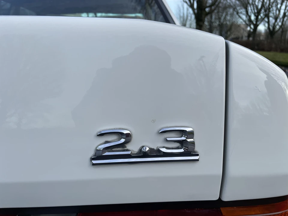 1984 Mercedes-Benz 190E - Image 24 of 31