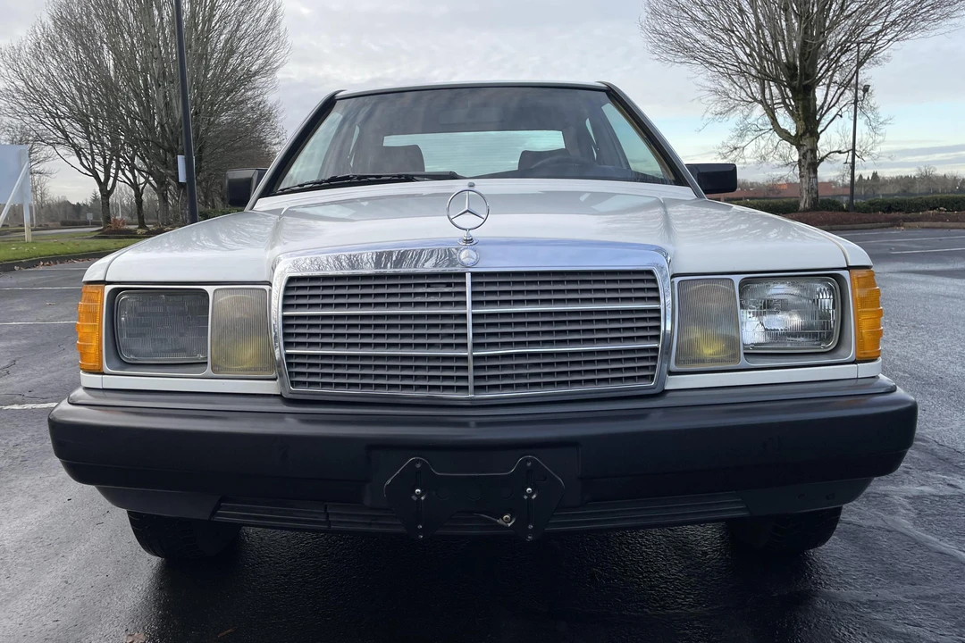 1984 Mercedes-Benz 190E - Image 2 of 31