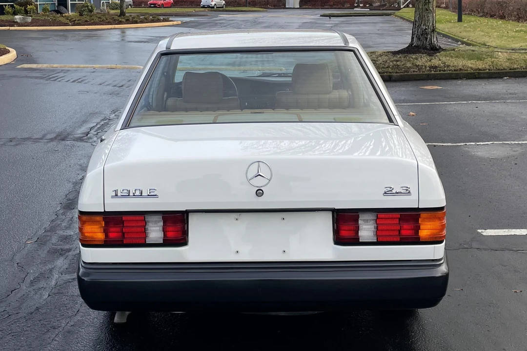 1984 Mercedes-Benz 190E - Image 5 of 31