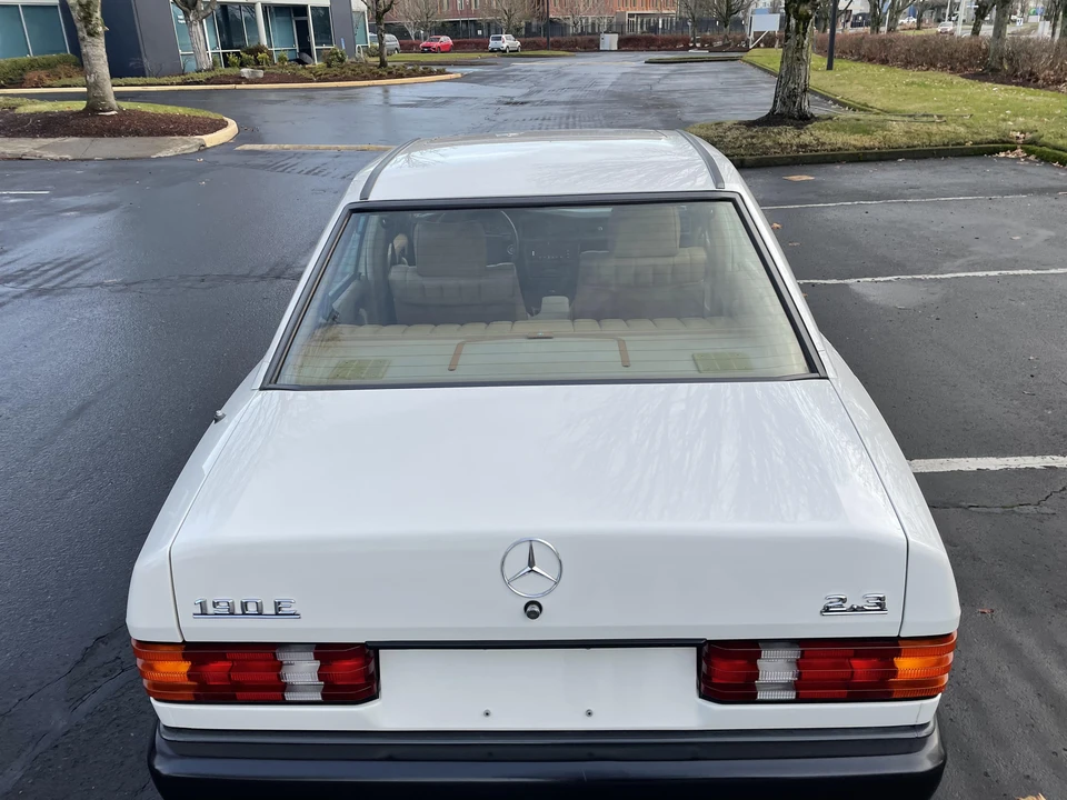 1984 Mercedes-Benz 190E - Image 9 of 31