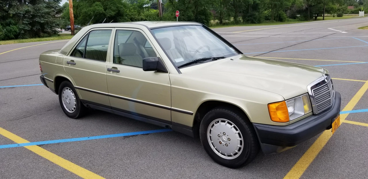 1984 Mercedes-Benz 190E - Image 3 of 31