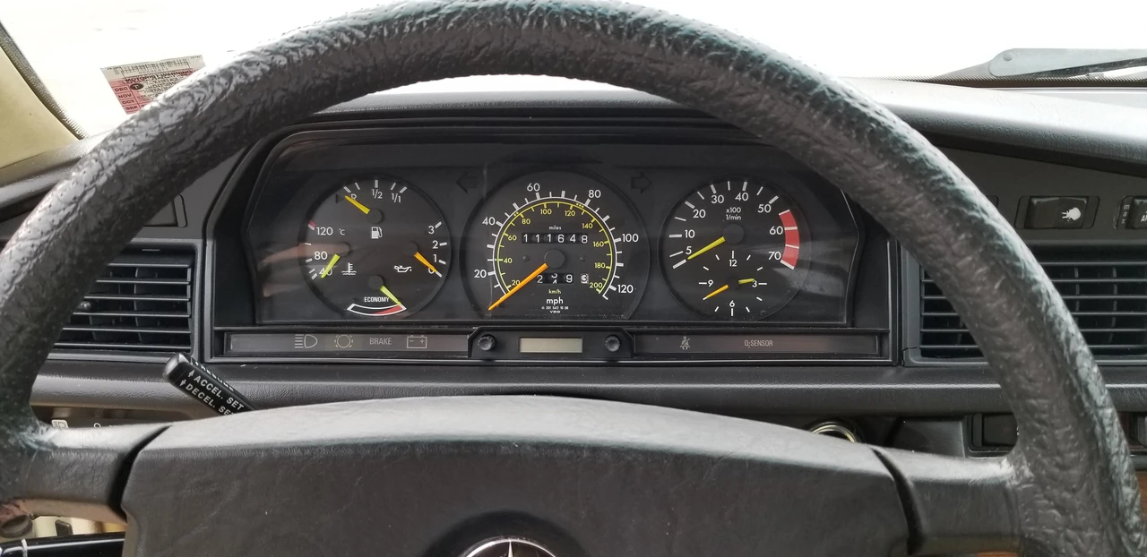 1984 Mercedes-Benz 190E - Image 24 of 31