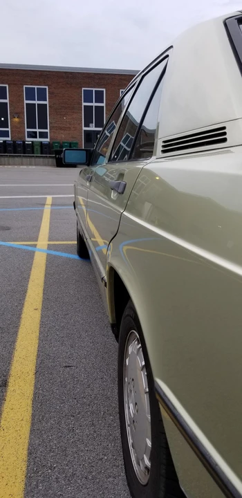 1984 Mercedes-Benz 190E - Image 16 of 31