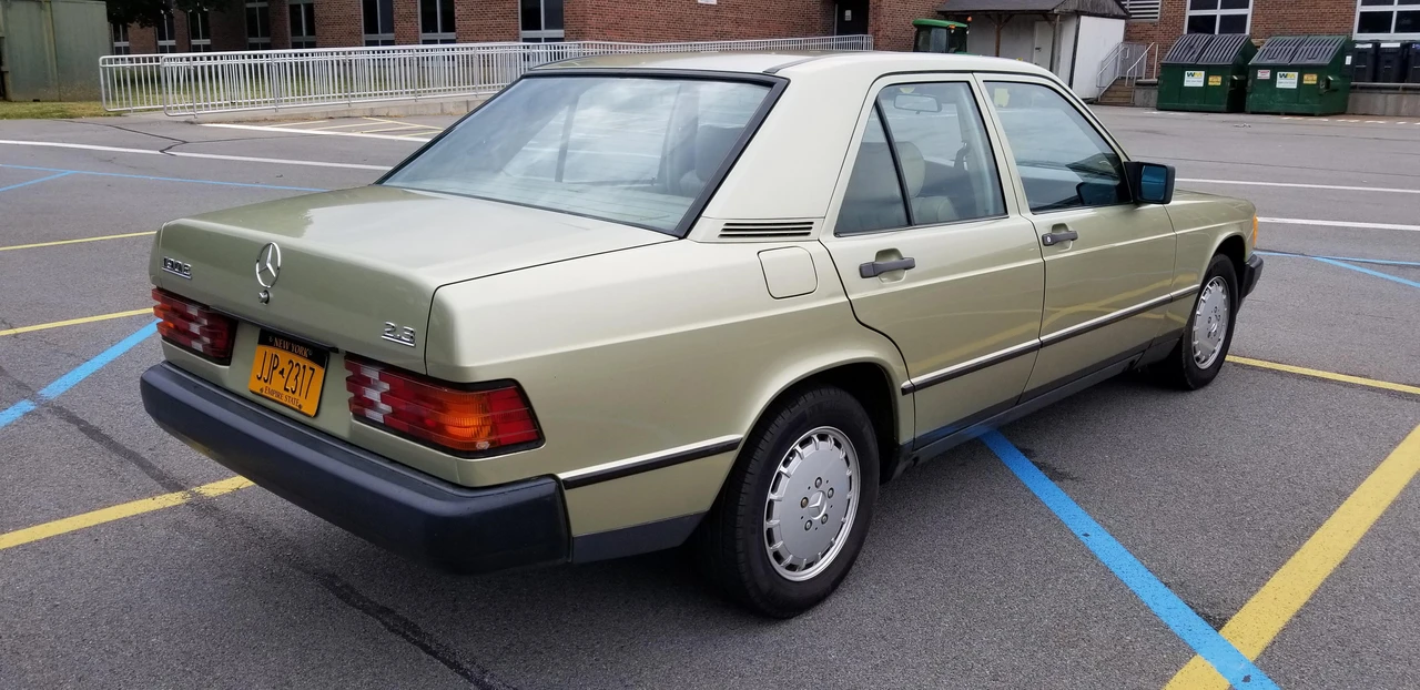 1984 Mercedes-Benz 190E - Image 5 of 31