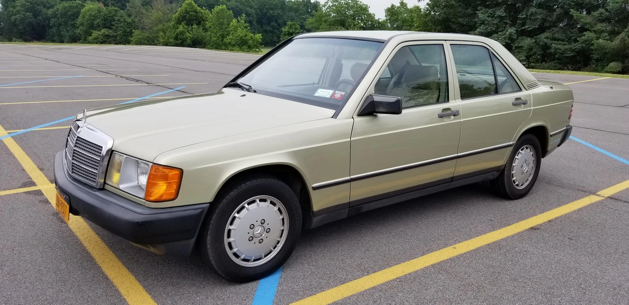 1984 Mercedes-Benz 190E - Image 4 of 31