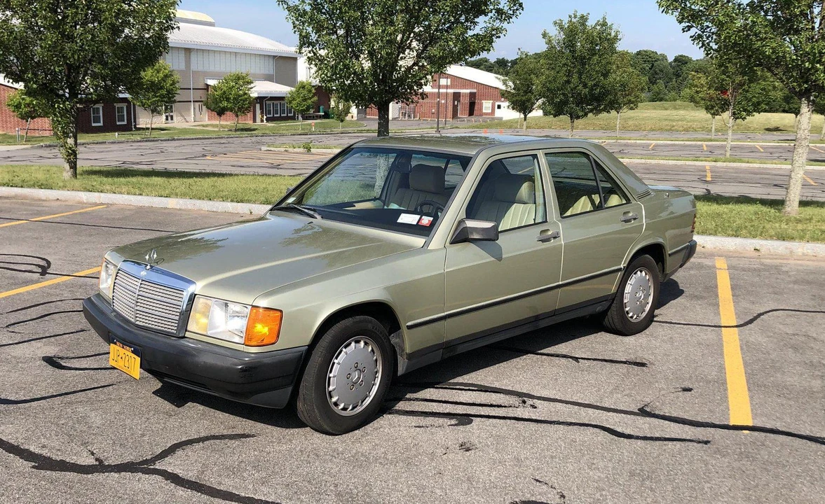 1984 Mercedes-Benz 190E - Image 6 of 31