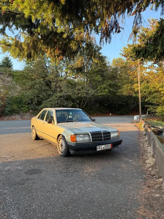 1984 Mercedes-Benz 190E - Image 11 of 15