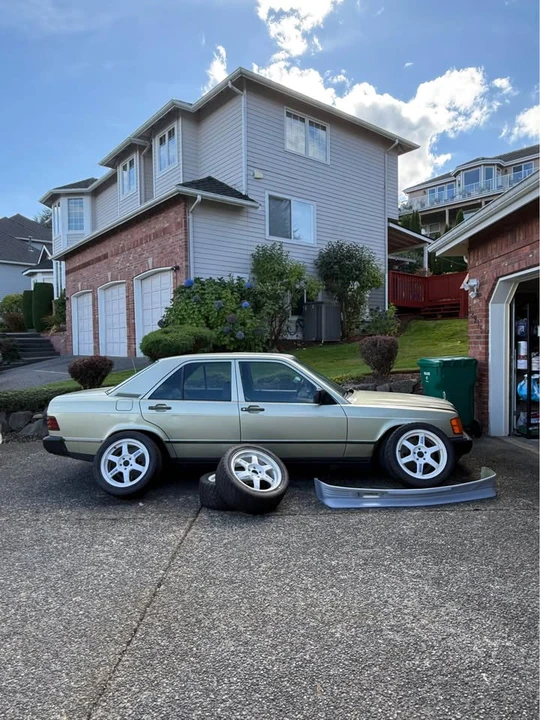 1984 Mercedes-Benz 190E - Image 6 of 15