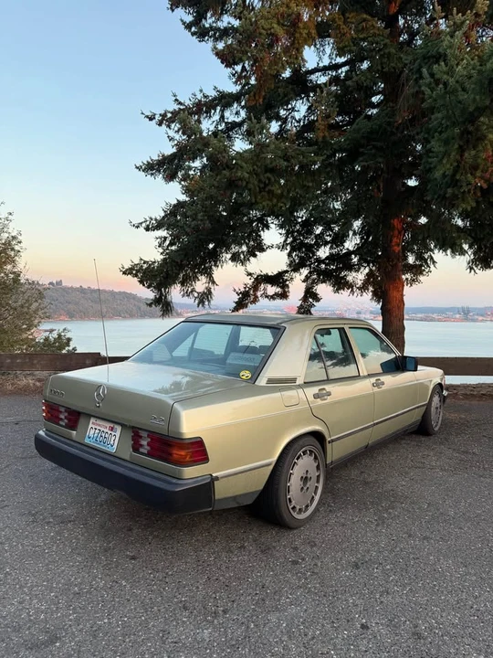 1984 Mercedes-Benz 190E - Image 9 of 15
