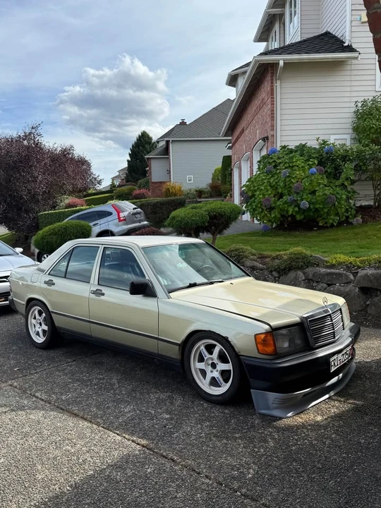1984 Mercedes-Benz 190E - Image 5 of 15