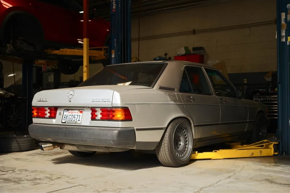 1984 Mercedes-Benz 190E - Image 10 of 10
