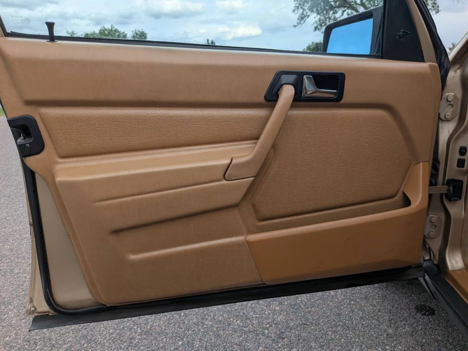 1984 Mercedes-Benz 190E - Image 10 of 24