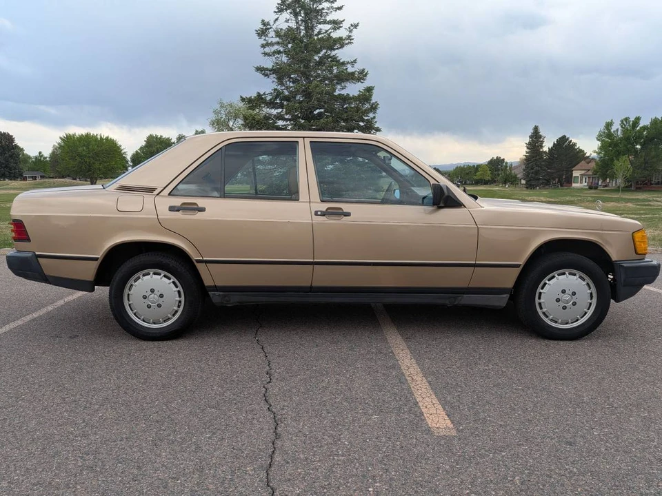 1984 Mercedes-Benz 190E - Image 4 of 24