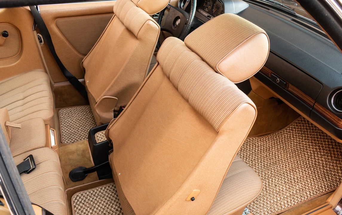 1984 Mercedes-Benz 190E - Image 19 of 31