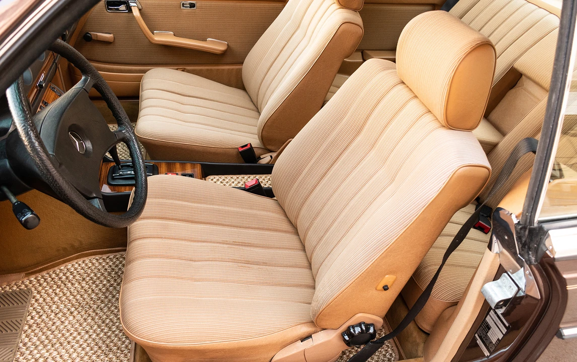 1984 Mercedes-Benz 190E - Image 15 of 31