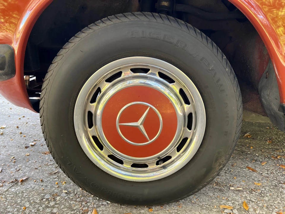 1984 Mercedes-Benz E-Class - Image 21 of 31