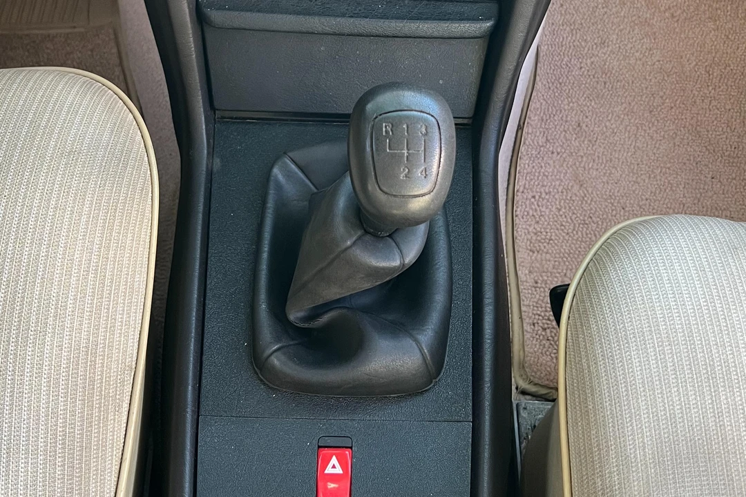 1984 Mercedes-Benz E-Class - Image 27 of 31