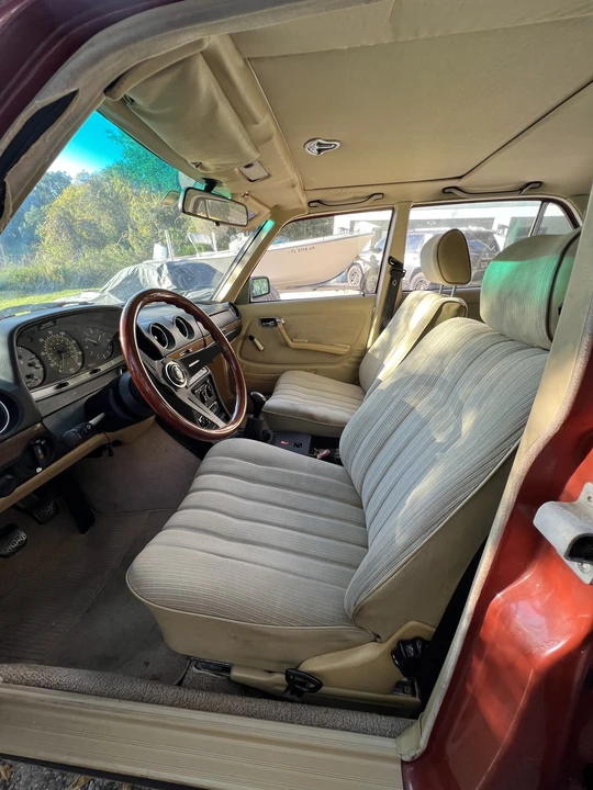 1984 Mercedes-Benz E-Class - Image 29 of 31