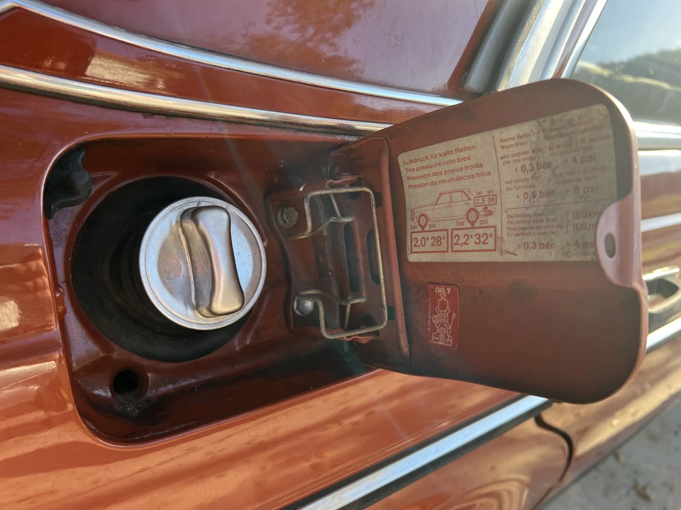1984 Mercedes-Benz E-Class - Image 16 of 31