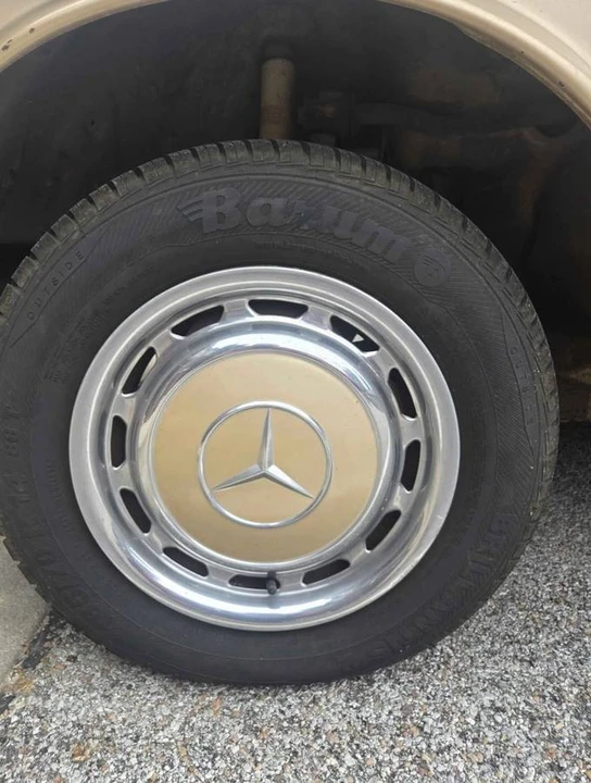 1984 Mercedes-Benz E-Class - Image 10 of 17